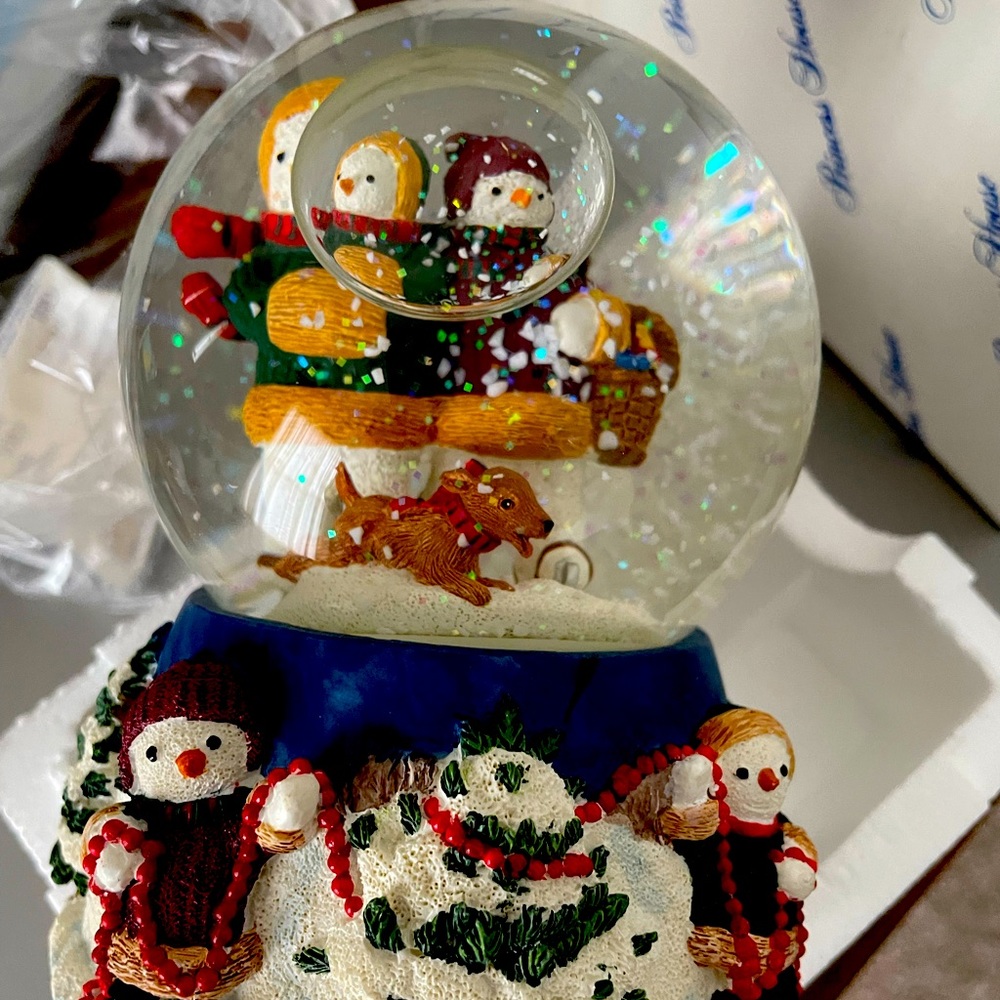 Princess House Christmas snow globe #717